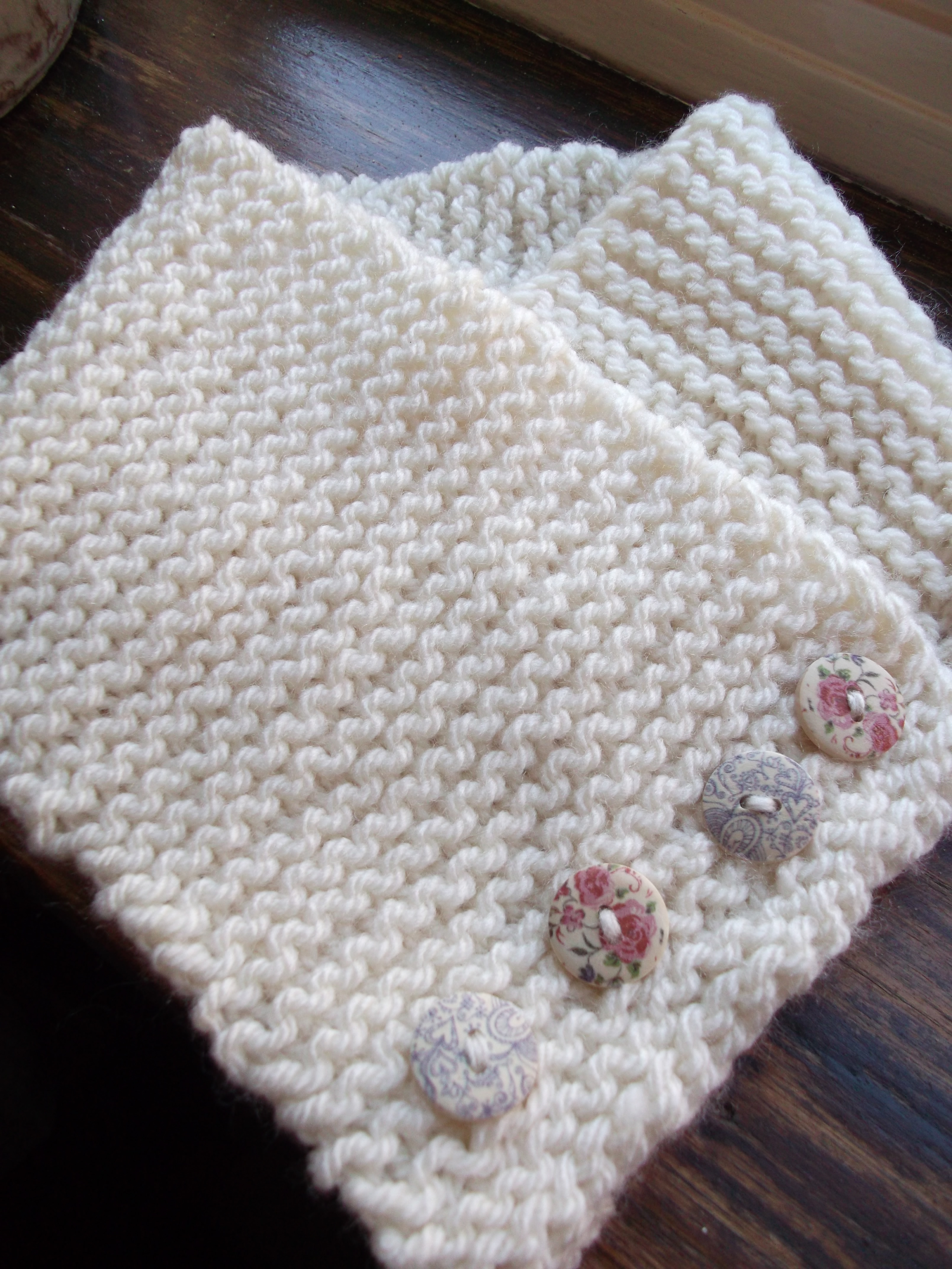 Beginner Knitting Kit Button Collar Charlie Button Knit Kits